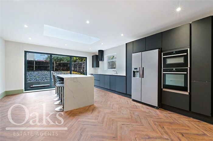 4 Bedroom Semi Detached House For Sale In Oval Road, East Croydon, CR0