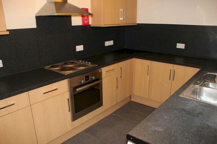 5 Bedroom Terraced House To Rent In Viaduct Road, Brighton, BN1