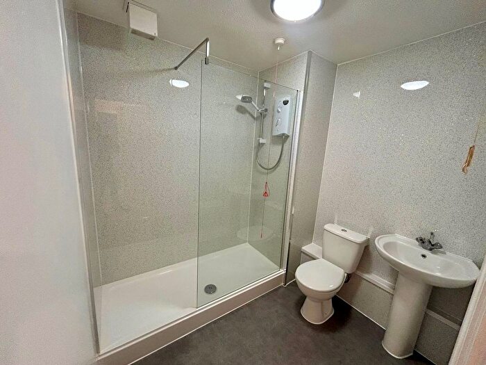 1 Bedroom Flat To Rent In Barlow Moor Road, Manchester, M20