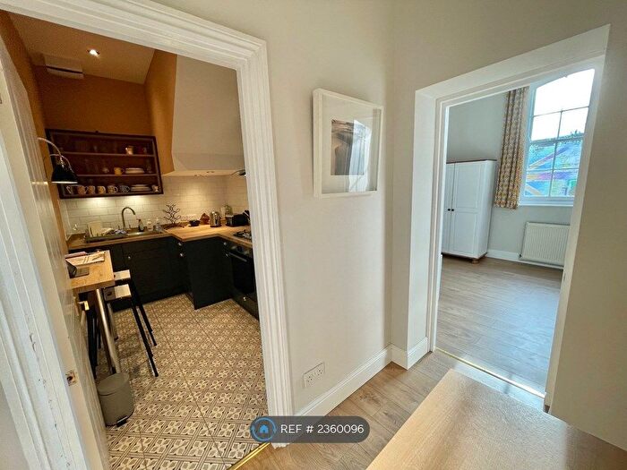 2 Bedroom Flat To Rent In Blackmans Yard, London, E2