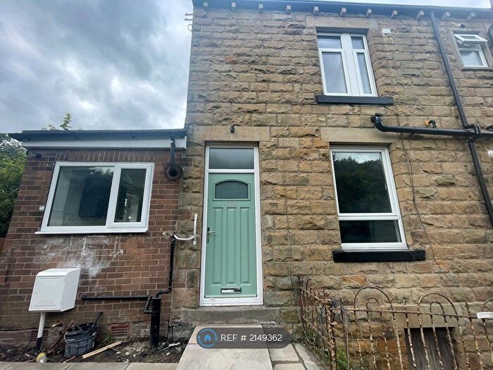3 Bedroom End Of Terrace House To Rent In North Bank Road, Batley, WF17
