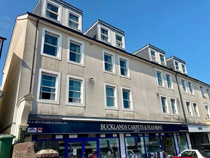 1 Bedroom Apartment To Rent In Grovehill Road, Redhill, RH1