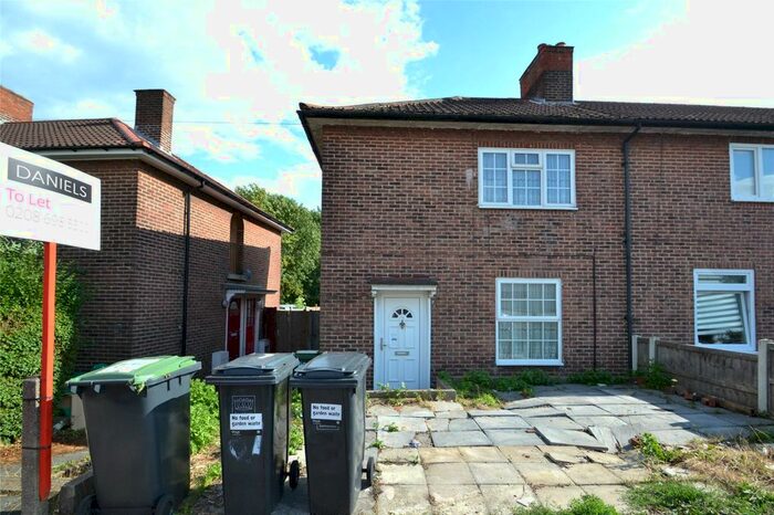 3 Bedroom Terraced House To Rent In Launcelot Road, Bromley, Kent, BR1