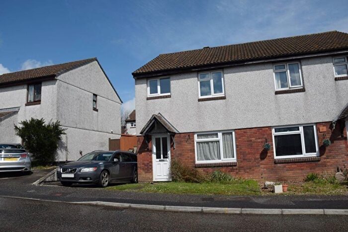 3 Bedroom Semi-Detached House To Rent In Glenthorne Road, Threemilestone, TR3