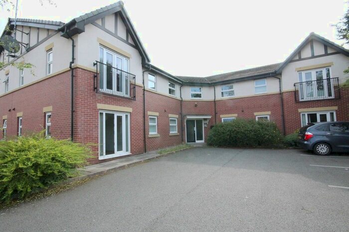 2 Bedroom Flat To Rent In Wigan Road, Ashton-In-Makerfield, Wigan, WN4