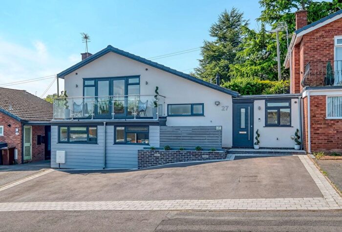 5 Bedroom Link Detached House For Sale In Westfields, Catshill, B61