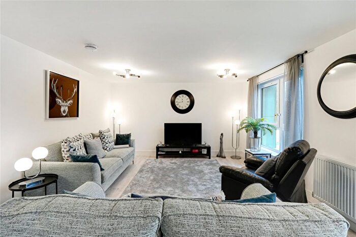 2 Bedroom Flat For Sale In Carrochan Gardens, Balloch, Alexandria, West Dunbartonshire, G83