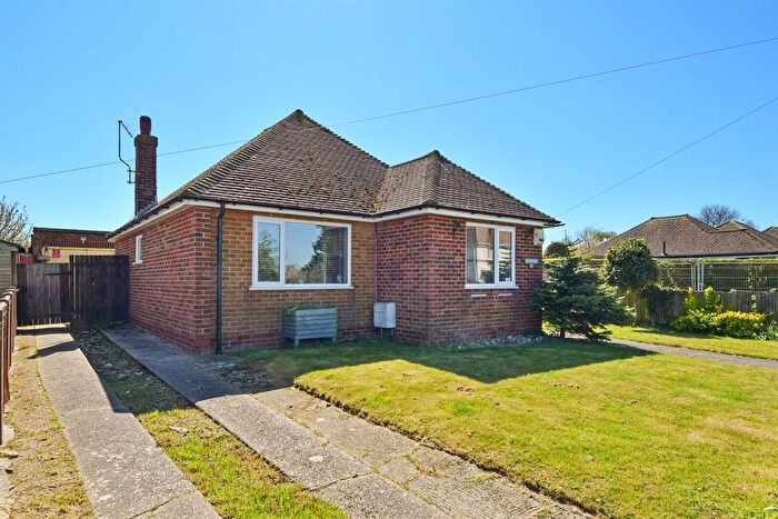 2 Bedroom Detached Bungalow For Sale In Osborne Gardens, Herne Bay, CT6