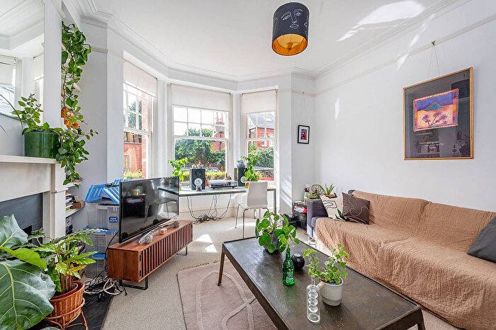 1 Bedroom Flat To Rent In Sutton Court, Chiswick, London, W4