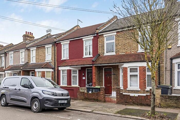 3 Bedroom Property To Rent In Paisley Road, London, N22