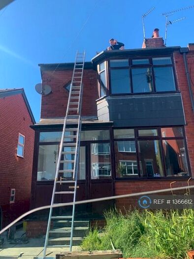 3 Bedroom Semi-Detached House To Rent In Bardsway Avenue, Blackpool, FY3