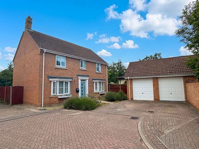 4 Bedroom Detached House For Sale In Aspen Way, Soham, CB7