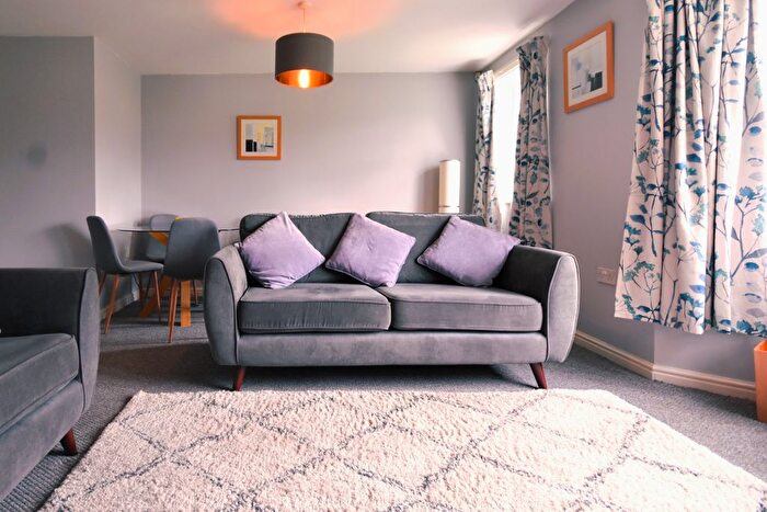 2 Bedroom Flat For Sale In Shelley Court, Coventry, CV2