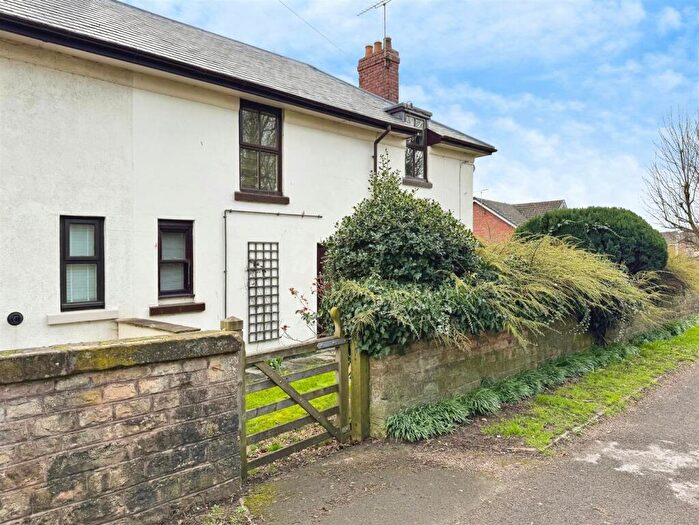 House For Sale In High Road, Carlton-In-Lindrick, Worksop, S81