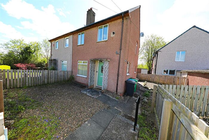2 Bedroom End Of Terrace House For Sale In Eden Crescent, Glenrothes, KY7