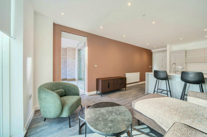 1 Bedroom Apartment To Rent In Thurlow Street, London, SE17