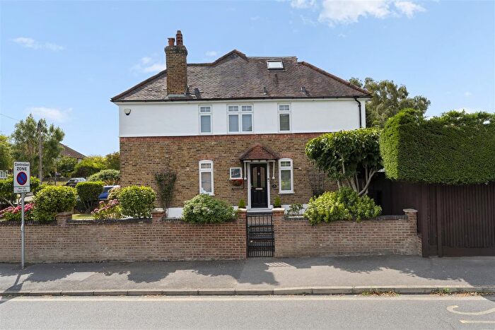 5 Bedroom Semi-detached House For Sale In Hill Lane, Ruislip, HA4