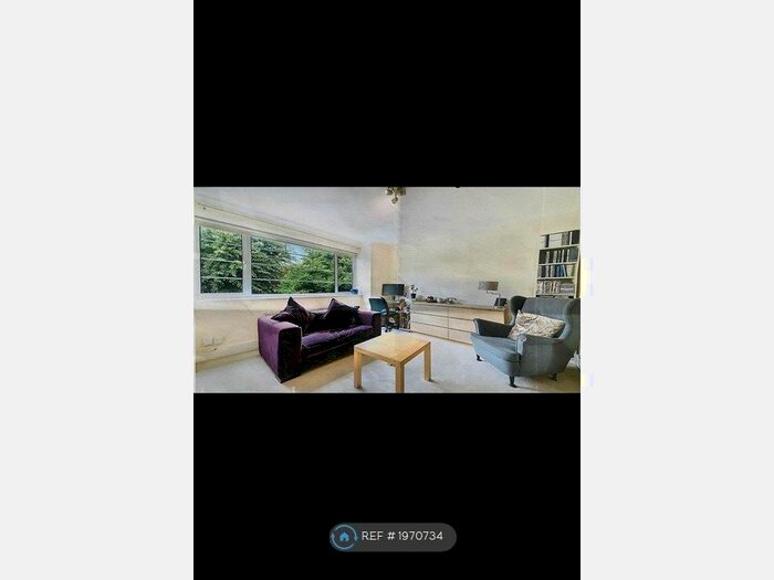 2 Bedroom Flat To Rent In Saint Catherines Court, London, W4