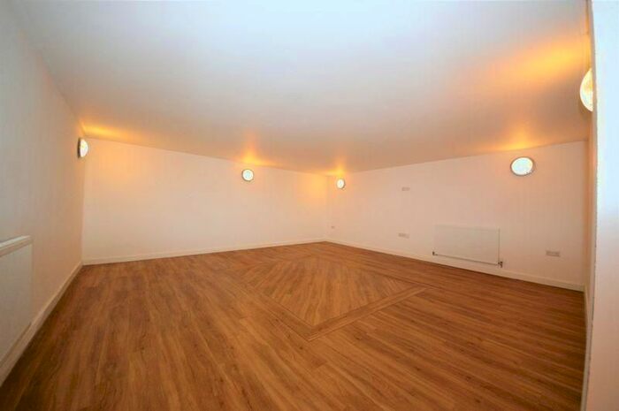 1 Bedroom Flat To Rent In Havant Road, Drayton, Portsmouth, PO6