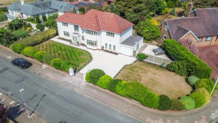 5 Bedroom Detached House For Sale In Greenbank Drive, Southport, PR8
