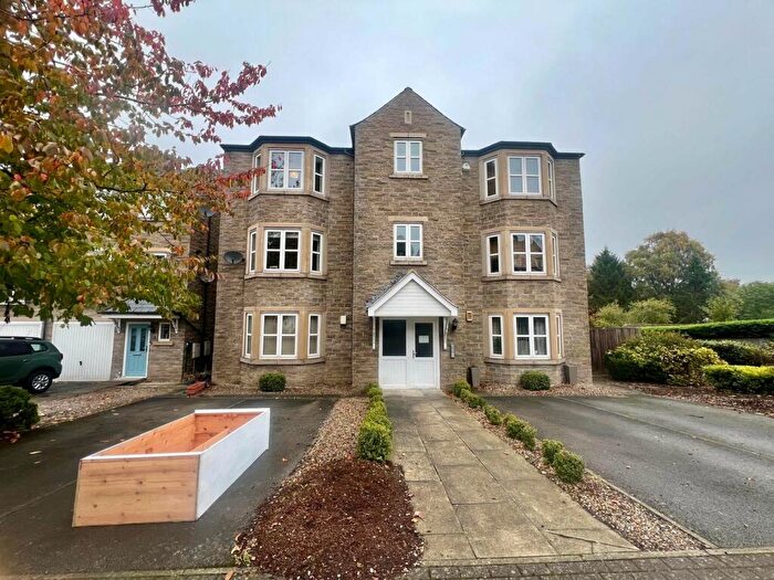 2 Bedroom Flat To Rent In Low Beck, Ilkley, West Yorkshire, Uk, LS29