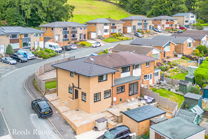 5 Bedroom Semi-Detached House For Sale In Hullett Drive, Hebden Bridge, HX7