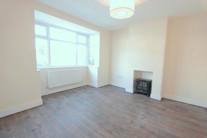 3 Bedroom Semi-Detached House To Rent In Cedar Lawn Avenue, Barnet, Hertfordshire EN5