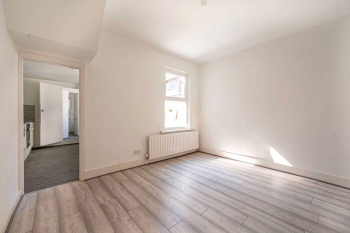 3 Bedroom Terraced House For Sale In Ley Street, Ilford, IG1
