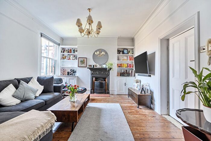 2 Bedroom Flat For Sale In Anson Road, London, N7