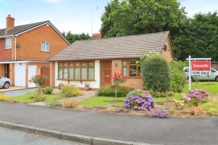 2 Bedroom Detached Bungalow For Sale In Poplars Drive, Codsall, Wolverhampton, WV8