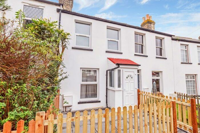 3 Bedroom Terraced House To Rent In Worlds End Lane, Chelsfield, Orpington BR6