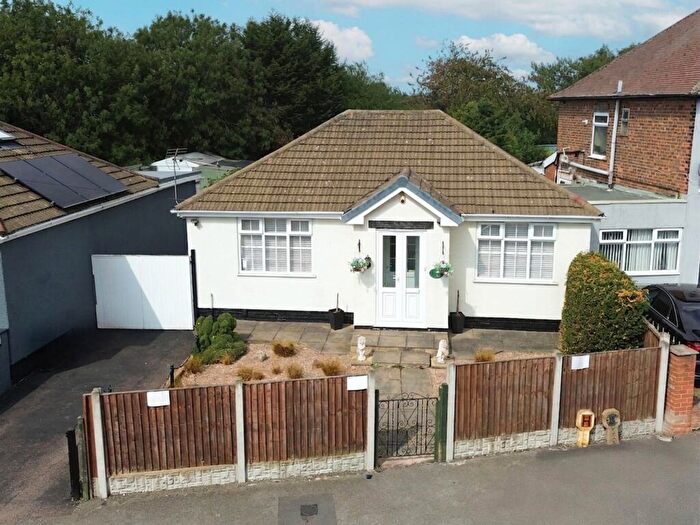 2 Bedroom Detached Bungalow For Sale In Parkdale Road, Nottingham, NG3