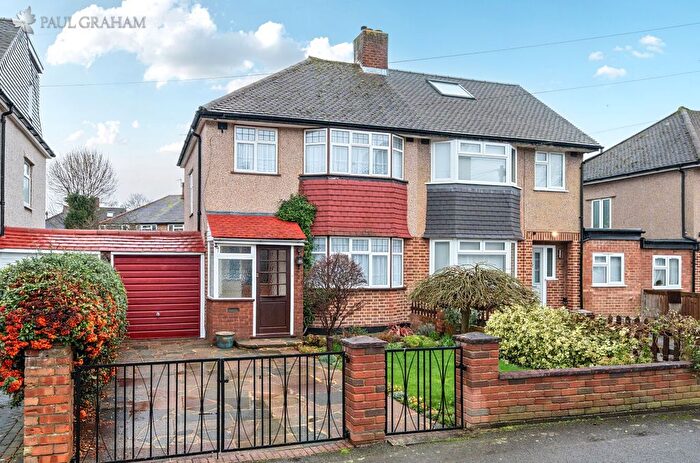 3 Bedroom Semi Detached House For Sale In Kingswood Drive, Carshalton, SM5