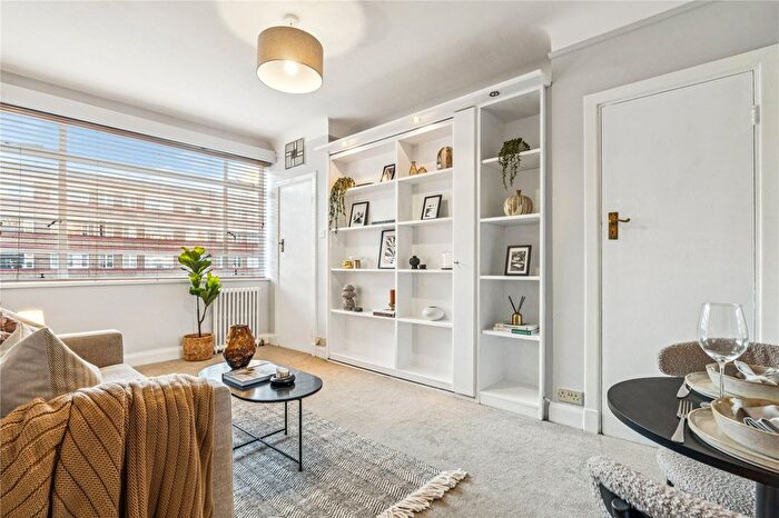 1 Bedroom Studio For Sale In Balham High Road, SW17