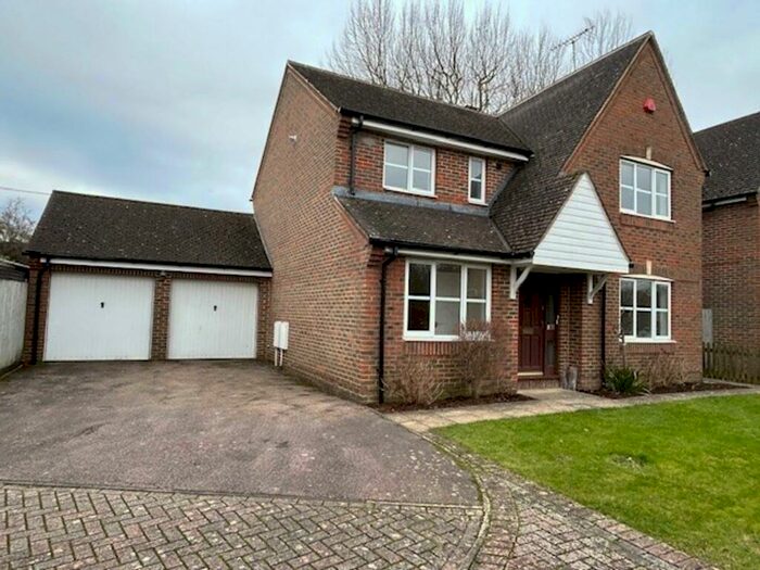 4 Bedroom Detached House To Rent In Dunlop Close, Sayers Common, BN6