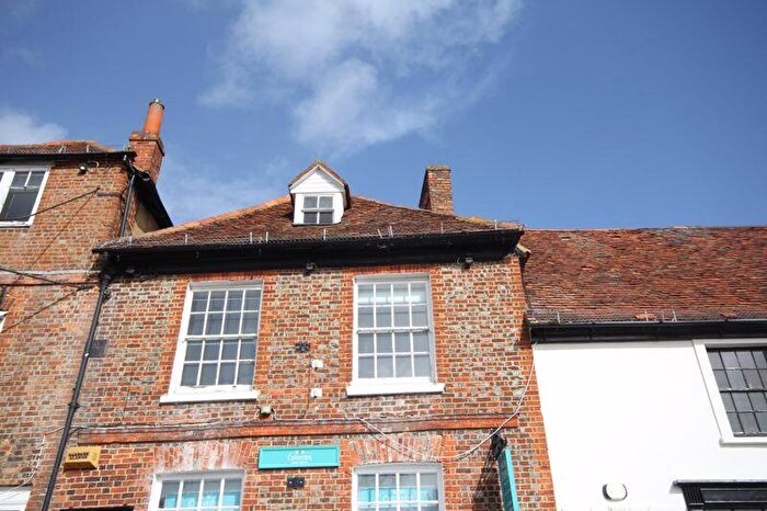 2 Bedroom Flat For Sale In Central Thame, OX9