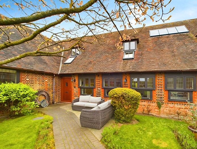2 Bedroom Barn Conversion For Sale In Hitchwood Lane, Preston, Hitchin, SG4