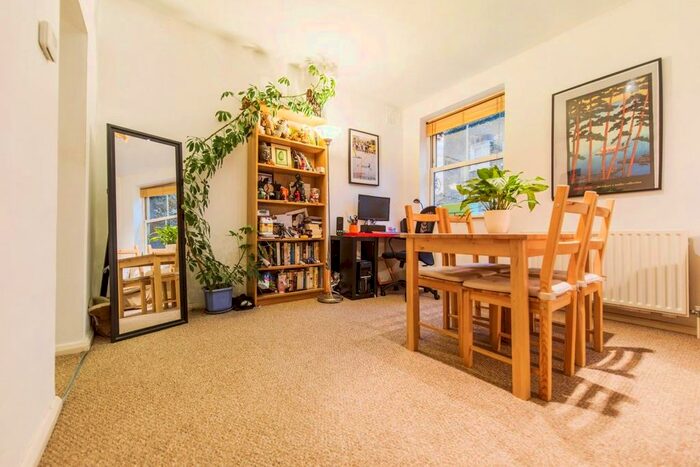 1 Bedroom Flat To Rent In Atherfold Road, SW9