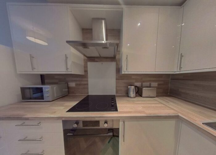 3 Bedroom Flat To Rent In Grindlay Street, City Centre, Edinburgh, EH3