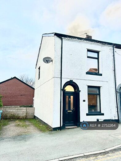 3 Bedroom Terraced House To Rent In Grains Road, Shaw, Oldham, OL2