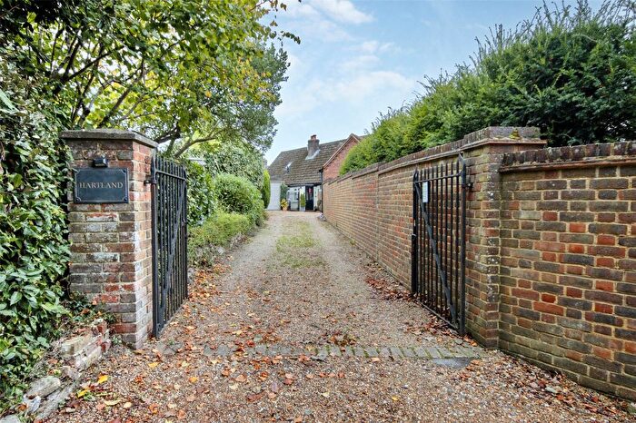 3 Bedroom Link Detached House For Sale In Gills Green, Cranbrook, Kent, TN18