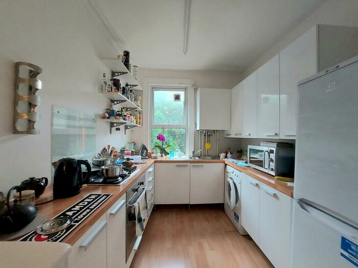 1 Bedroom Apartment To Rent In Addison Road, Walthamstow Village, E17