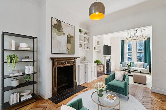 4 Bedroom Terraced House To Rent In Devonshire Road, Chiswick, W4
