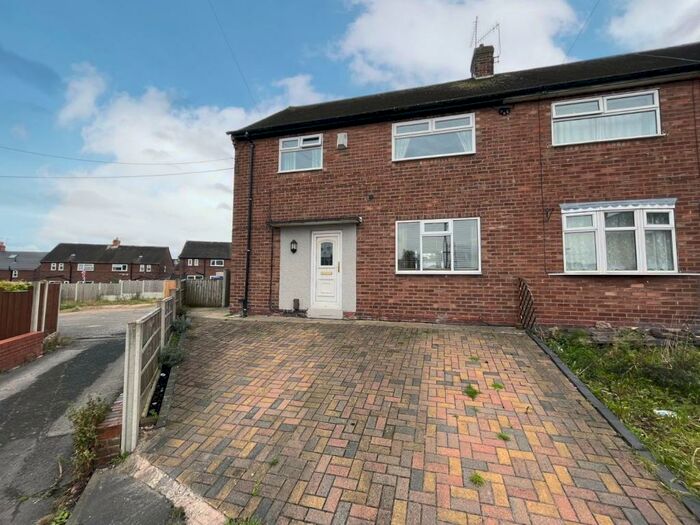 3 Bedroom End Of Terrace House For Sale In Pentland Grove, Newcastle