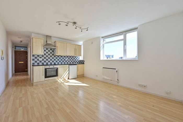 1 Bedroom Flat For Sale In Rayners Road, Wandsworth, London, SW15