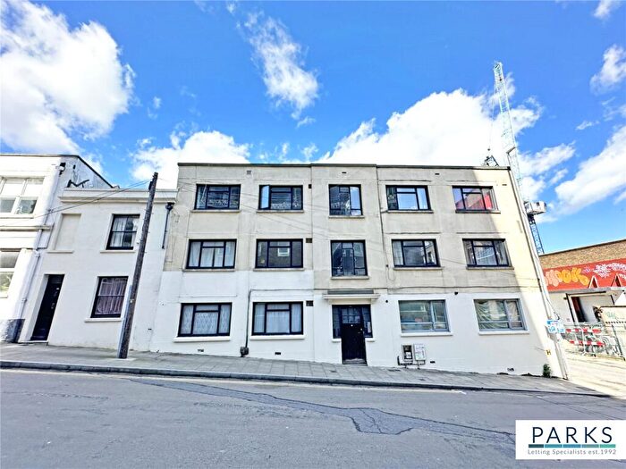 3 Bedroom Apartment To Rent In Cheapside, Brighton, East Sussex, BN1