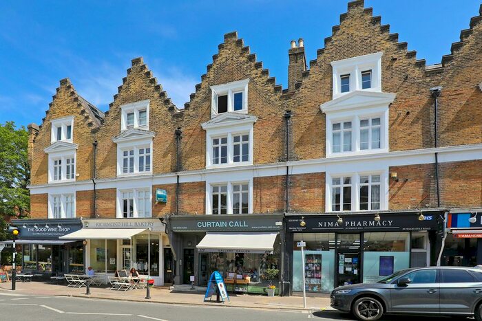 2 Bedroom Flat To Rent In Friars Stile Road, Richmond, TW10