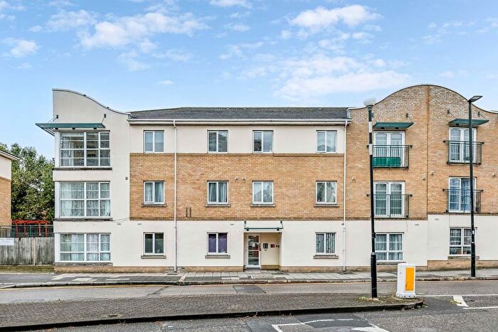 1 Bedroom Flat To Rent In Horn Lane, London, W3