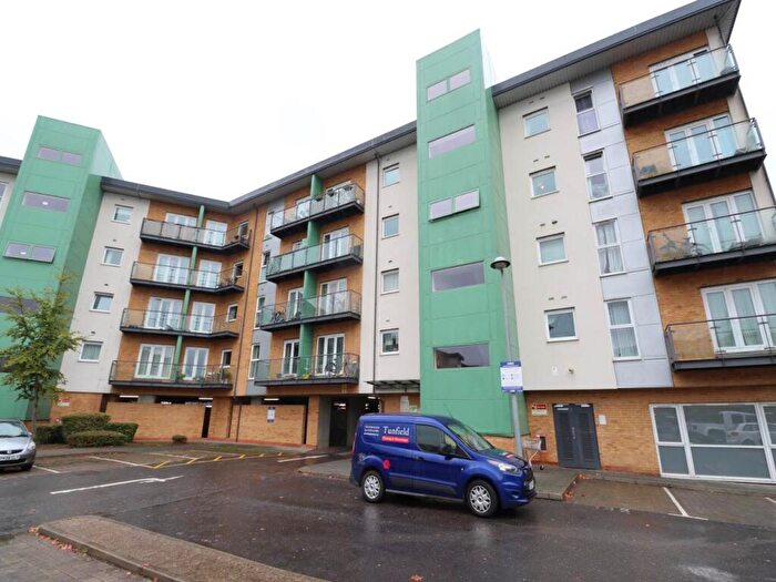 2 Bedroom Apartment For Sale In Parkhouse Court, Hatfield, Hertfordshire, AL10
