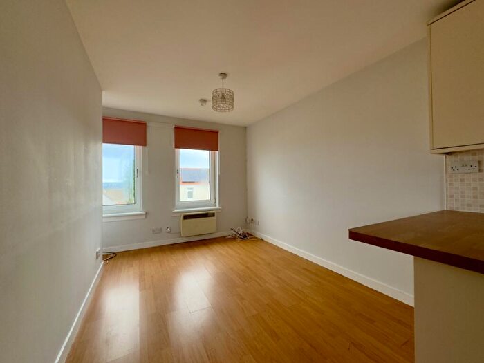 1 Bedroom Flat To Rent In Durisdeer Drive, Hamilton, Lanarkshire, ML3
